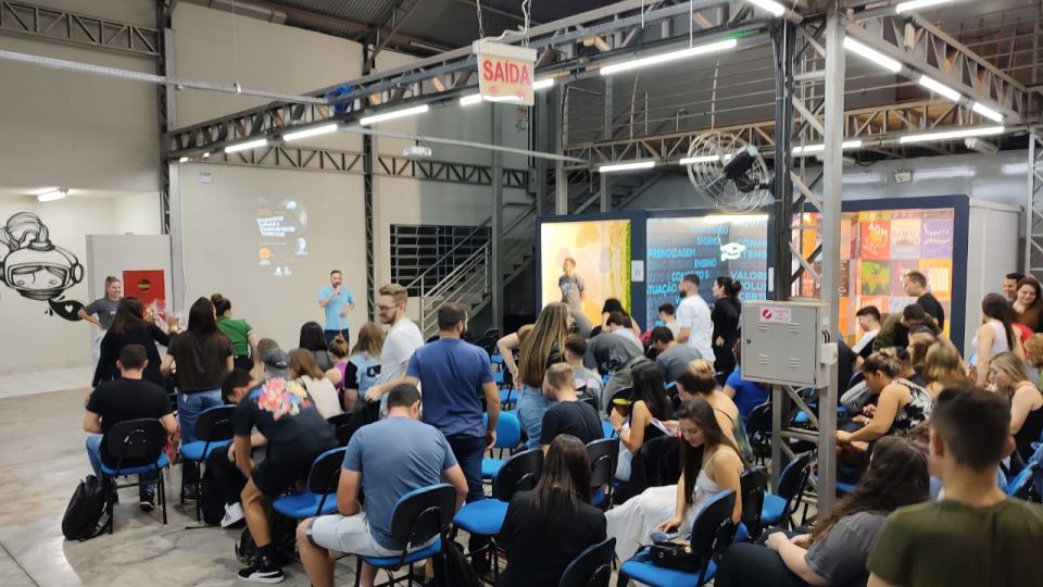 Gustavo Dam - Treinamentos e Palestras de Estratgia e Inovao - 